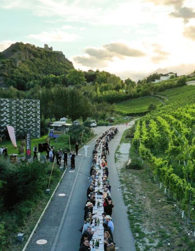 Tavolata dans les vignes en Valais