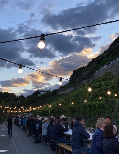 Tavolata dans les vignes